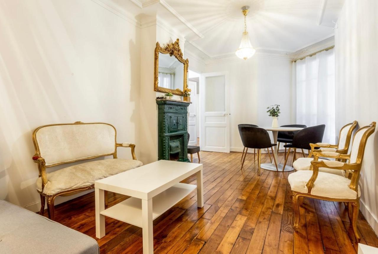 Abbesses - Superbe Appartement Avec Cheminees Παρίσι Εξωτερικό φωτογραφία